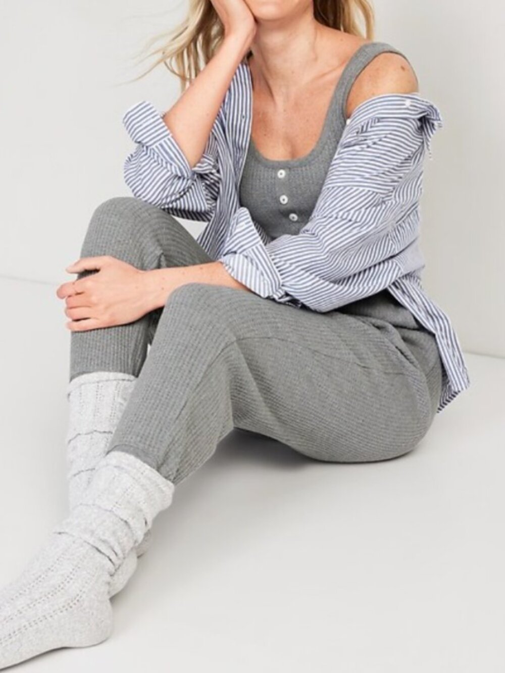 Old Navy set waffle joggers and bra top lounge set PJs grey size small/medium